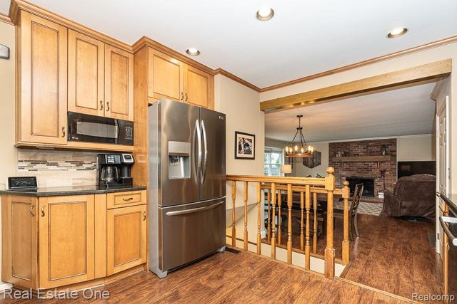 354 Reitman Court, Rochester Hills, MI 48307