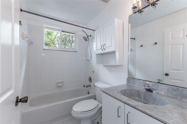 5704 NW 127th Terrace, Coral Springs, FL 33076