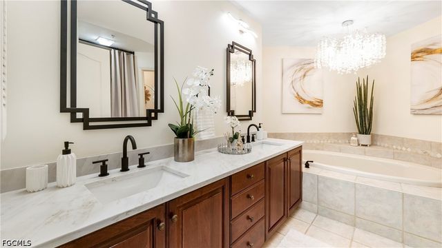 14811 Laguna DR 202, Fort Myers, FL 33908