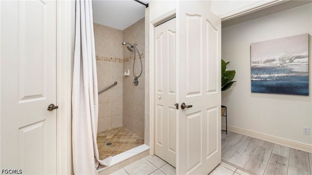14811 Laguna DR 202, Fort Myers, FL 33908