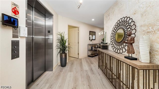 14811 Laguna DR 202, Fort Myers, FL 33908