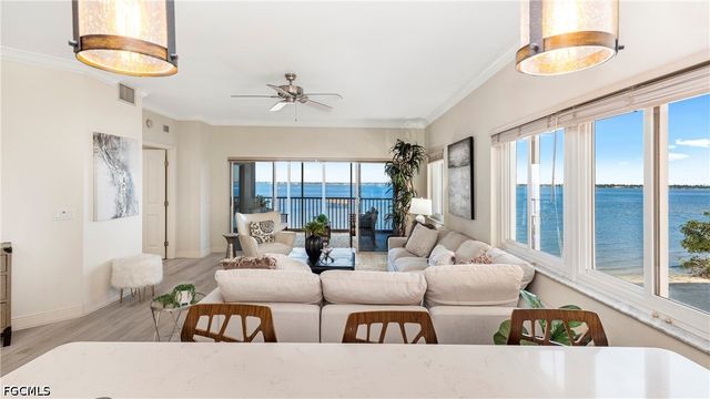 14811 Laguna DR 202, Fort Myers, FL 33908