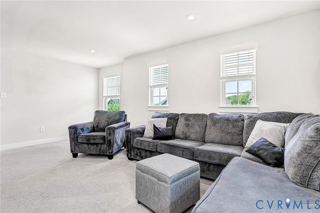 9320 Janeway Dr, Mechanicsville, VA 23116