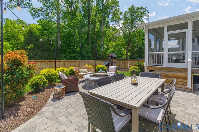 9320 Janeway Dr, Mechanicsville, VA 23116