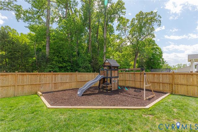 9320 Janeway Dr, Mechanicsville, VA 23116