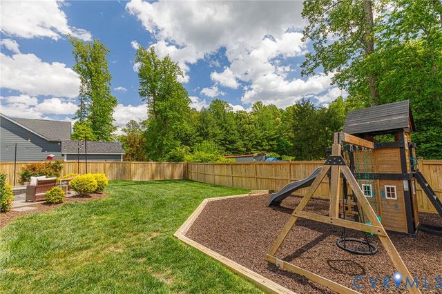 9320 Janeway Dr, Mechanicsville, VA 23116