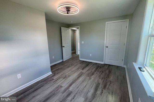 3273 COLONA ST, Chincoteague Island, VA 23336