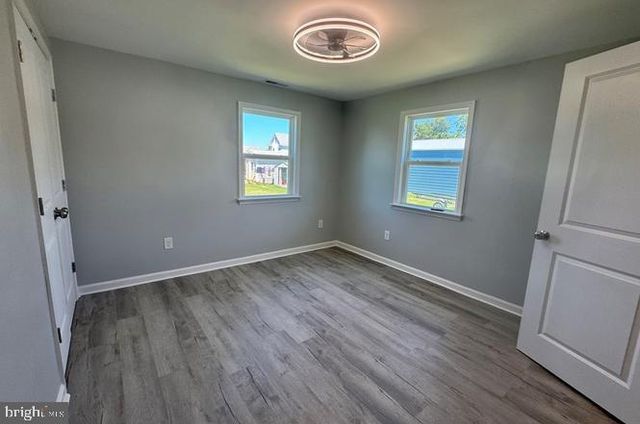 3273 COLONA ST, Chincoteague Island, VA 23336