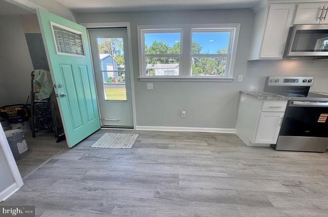 3273 COLONA ST, Chincoteague Island, VA 23336