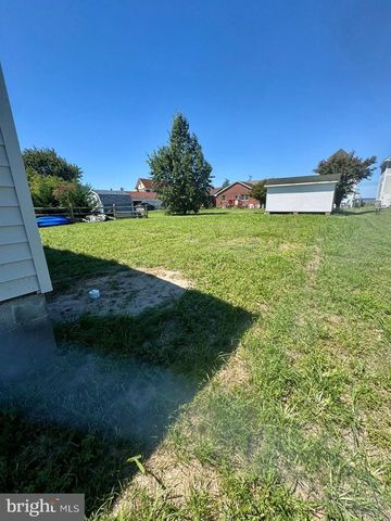 3273 COLONA ST, Chincoteague Island, VA 23336