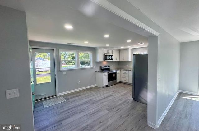 3273 COLONA ST, Chincoteague Island, VA 23336