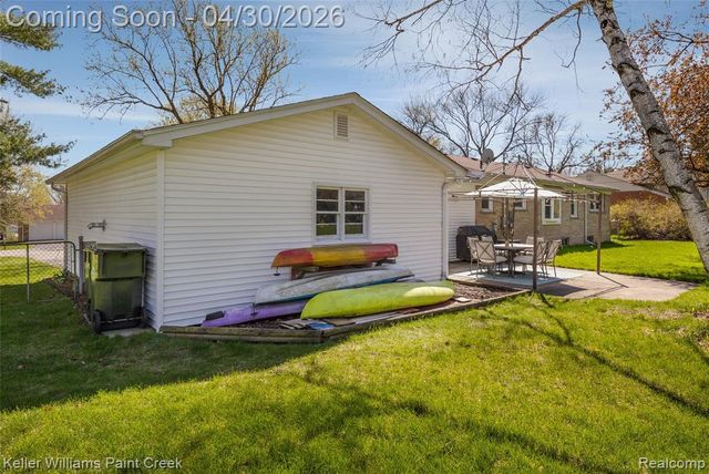 310 Elmhill Road, Rochester Hills, MI 48306