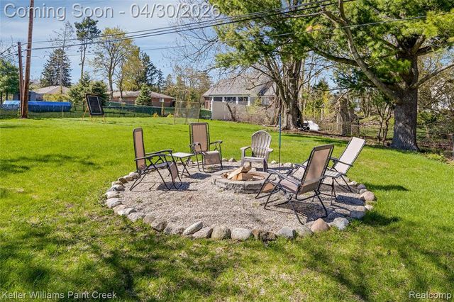 310 Elmhill Road, Rochester Hills, MI 48306