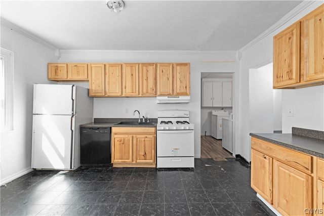 170 West 8th Street, Oswego, NY 13126