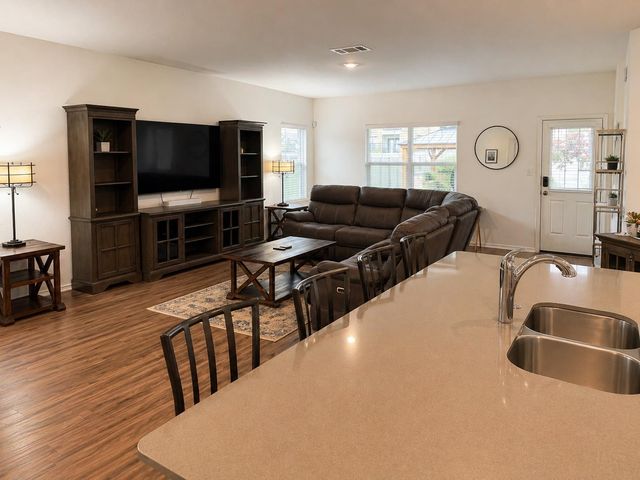 108 Blue Blaze TRL, Georgetown, TX 78628