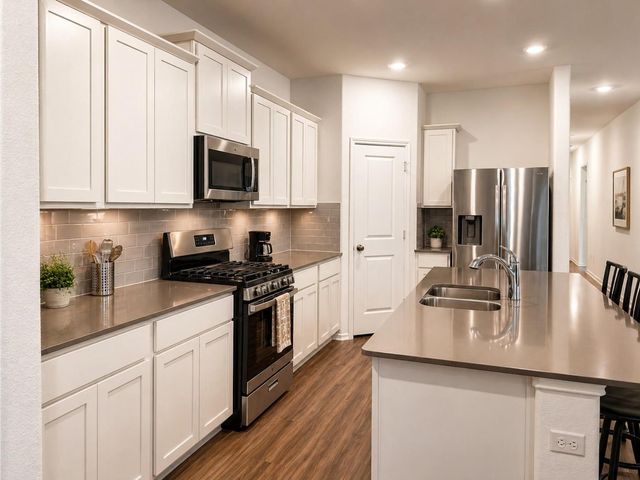 108 Blue Blaze TRL, Georgetown, TX 78628