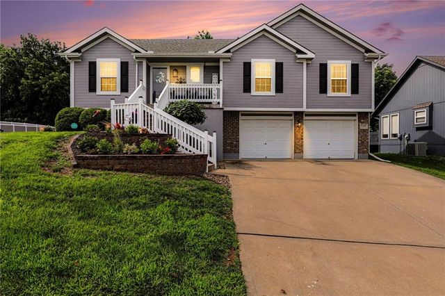 7207 E 165th Street, Belton, MO 64012