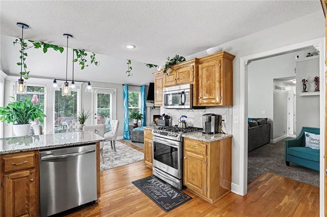 7207 E 165th Street, Belton, MO 64012