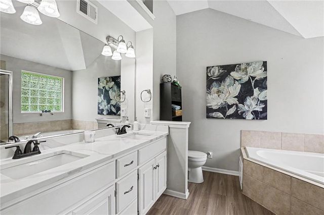 7207 E 165th Street, Belton, MO 64012