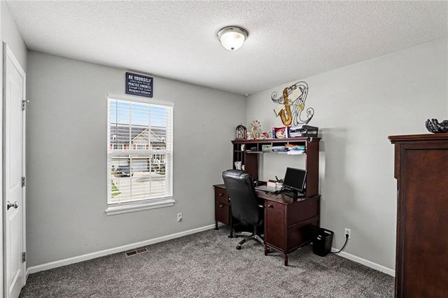 7207 E 165th Street, Belton, MO 64012