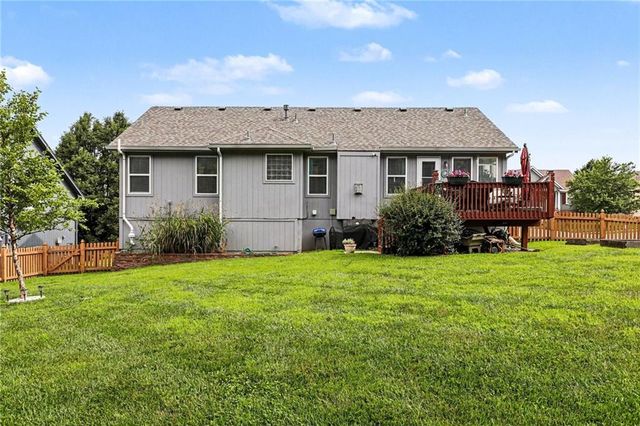 7207 E 165th Street, Belton, MO 64012