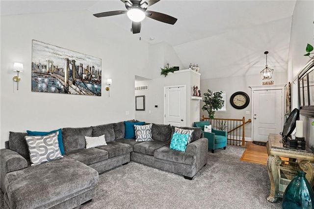 7207 E 165th Street, Belton, MO 64012