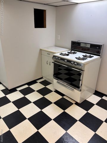 36458 Jeffrey Drive, Sterling Heights, MI 48310