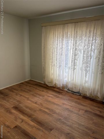 36458 Jeffrey Drive, Sterling Heights, MI 48310