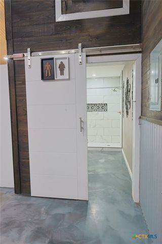 177 Leaning Oak Road, Victoria, TX 77904