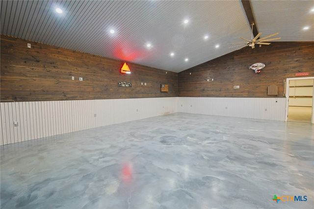 177 Leaning Oak Road, Victoria, TX 77904