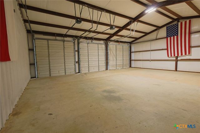 177 Leaning Oak Road, Victoria, TX 77904