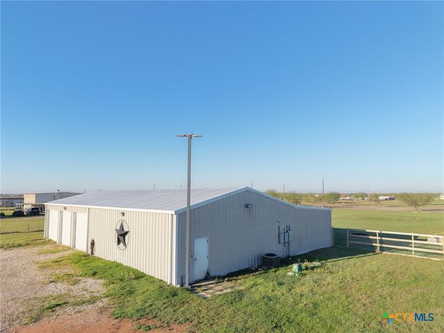 177 Leaning Oak Road, Victoria, TX 77904