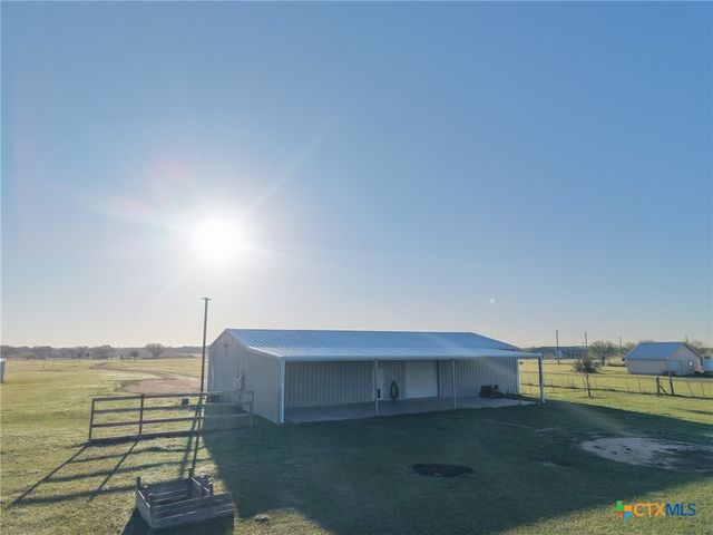 177 Leaning Oak Road, Victoria, TX 77904