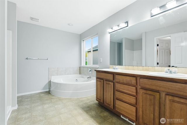 8622 187th Street Ct E, Puyallup, WA 98375