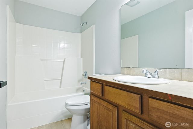 8622 187th Street Ct E, Puyallup, WA 98375