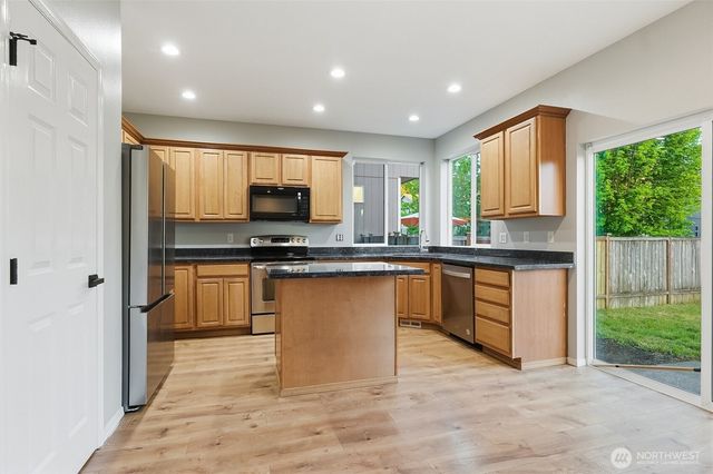 8622 187th Street Ct E, Puyallup, WA 98375