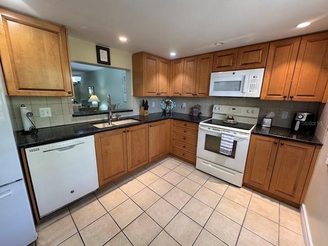 3062 EASTLAND BOULEVARD 205, Clearwater, FL 33761