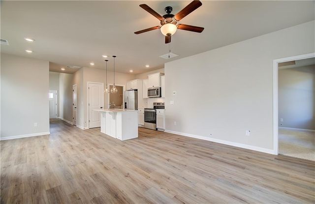 2208 Croghan Drive, Hampton, GA 30228