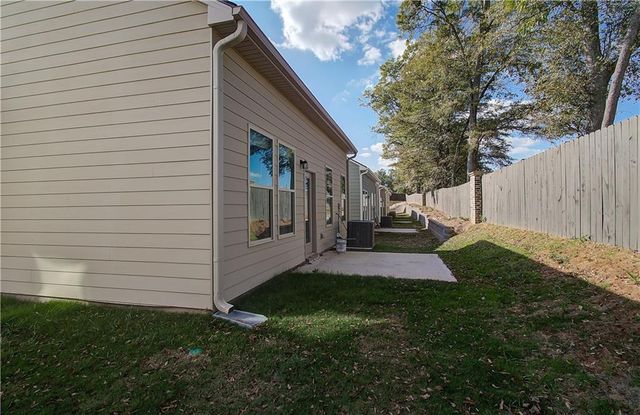 2208 Croghan Drive, Hampton, GA 30228