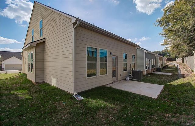 2208 Croghan Drive, Hampton, GA 30228