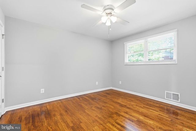 3512 JEAN ST, Fairfax, VA 22030