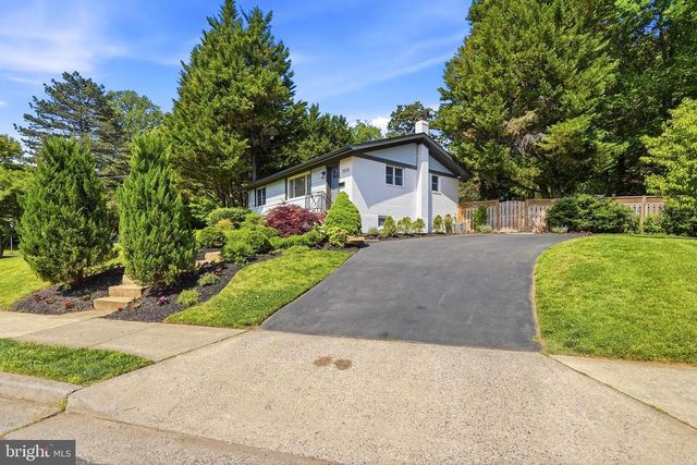 3512 JEAN ST, Fairfax, VA 22030