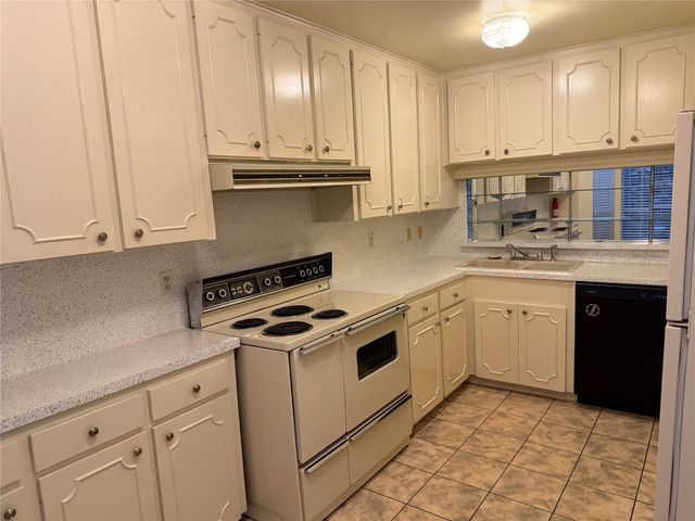 7933 Woodway Drive 6, Houston, TX 77063