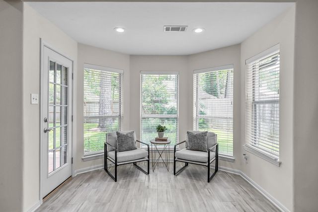 43 Wrens Song Place, The Woodlands, TX 77382