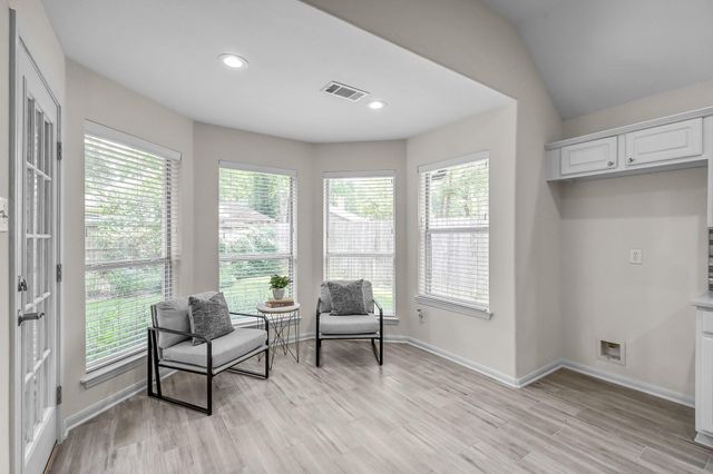 43 Wrens Song Place, The Woodlands, TX 77382