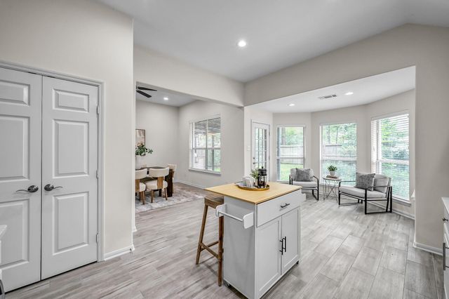 43 Wrens Song Place, The Woodlands, TX 77382