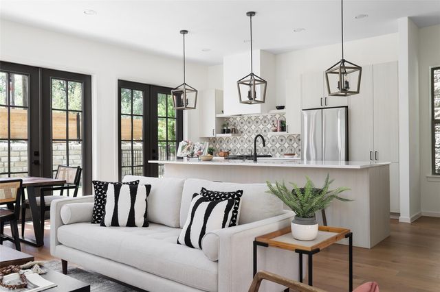 3500 Pecan Springs RD 10, Austin, TX 78723