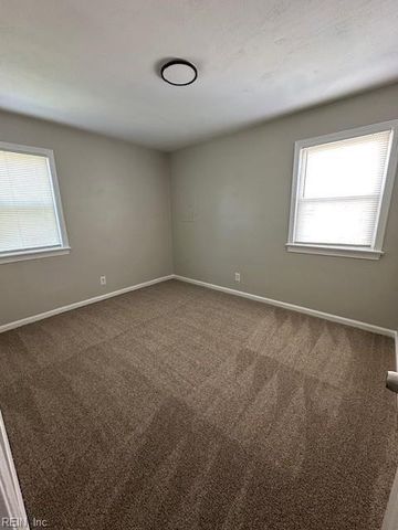 3724 E Princess Anne Rd Apt 5, Norfolk, VA 23502