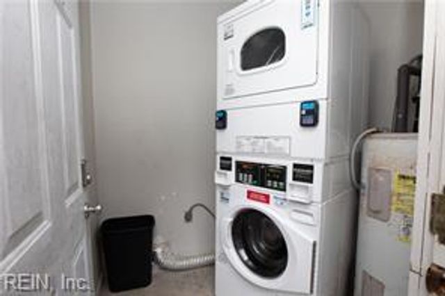 3724 E Princess Anne Rd Apt 5, Norfolk, VA 23502