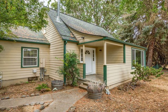 3311 Rogue River Highway, Gold Hill, OR 97525